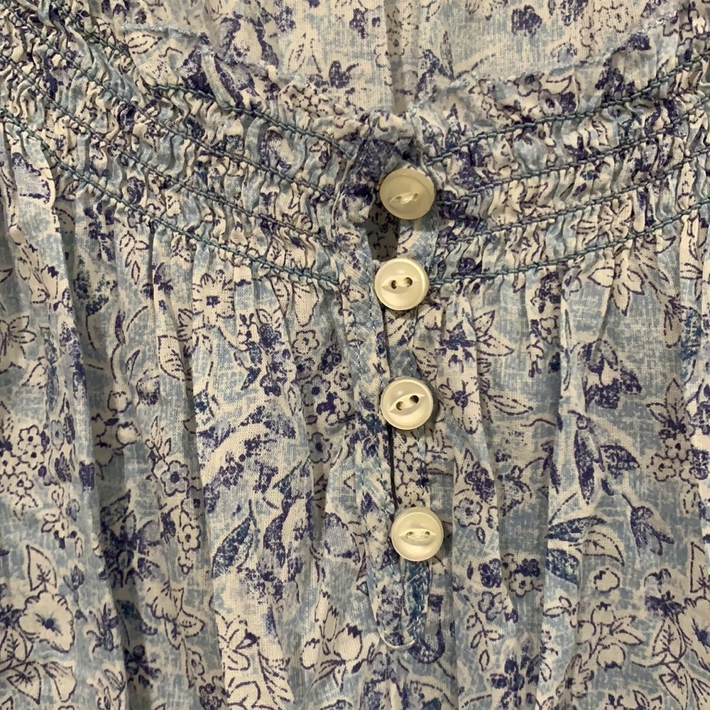 Ralph Lauren Blue Floral Blouse. Size M. - Picture 5 of 6